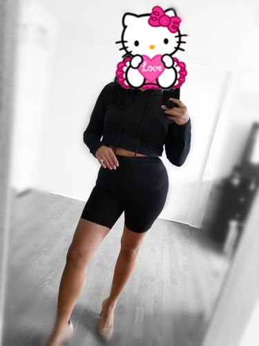 Customer photo review of Fashion Solid Hooded Top Shotrs Set