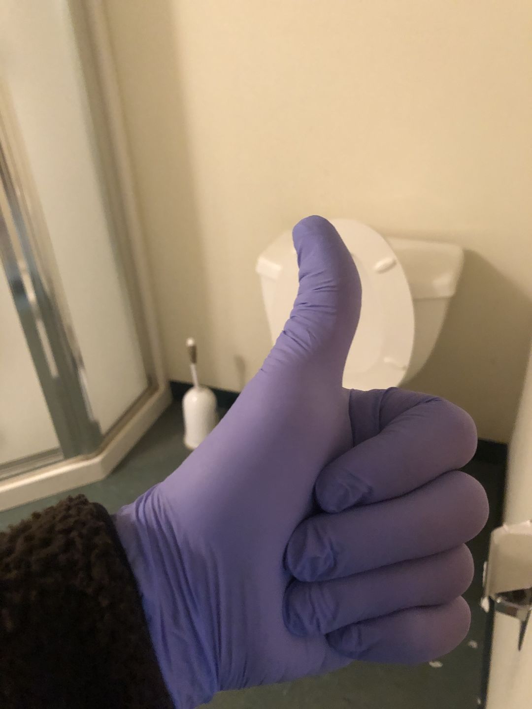Customer photo review of Innovative Haus™ Nitrile Gloves |  Powder Free | Latex Free | Indigo Color | Box of 100