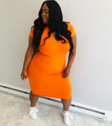 Customer photo review of Rebdolls Essential Short Sleeve V-Neck Bodycon Midi Dress