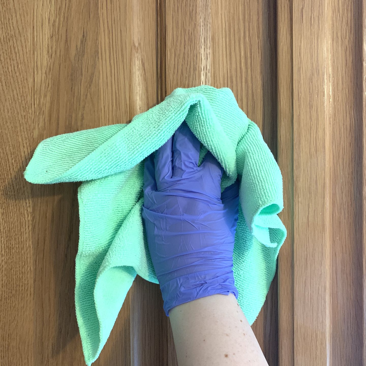 Customer photo review of Innovative Haus™ Nitrile Gloves |  Powder Free | Latex Free | Indigo Color | Box of 100