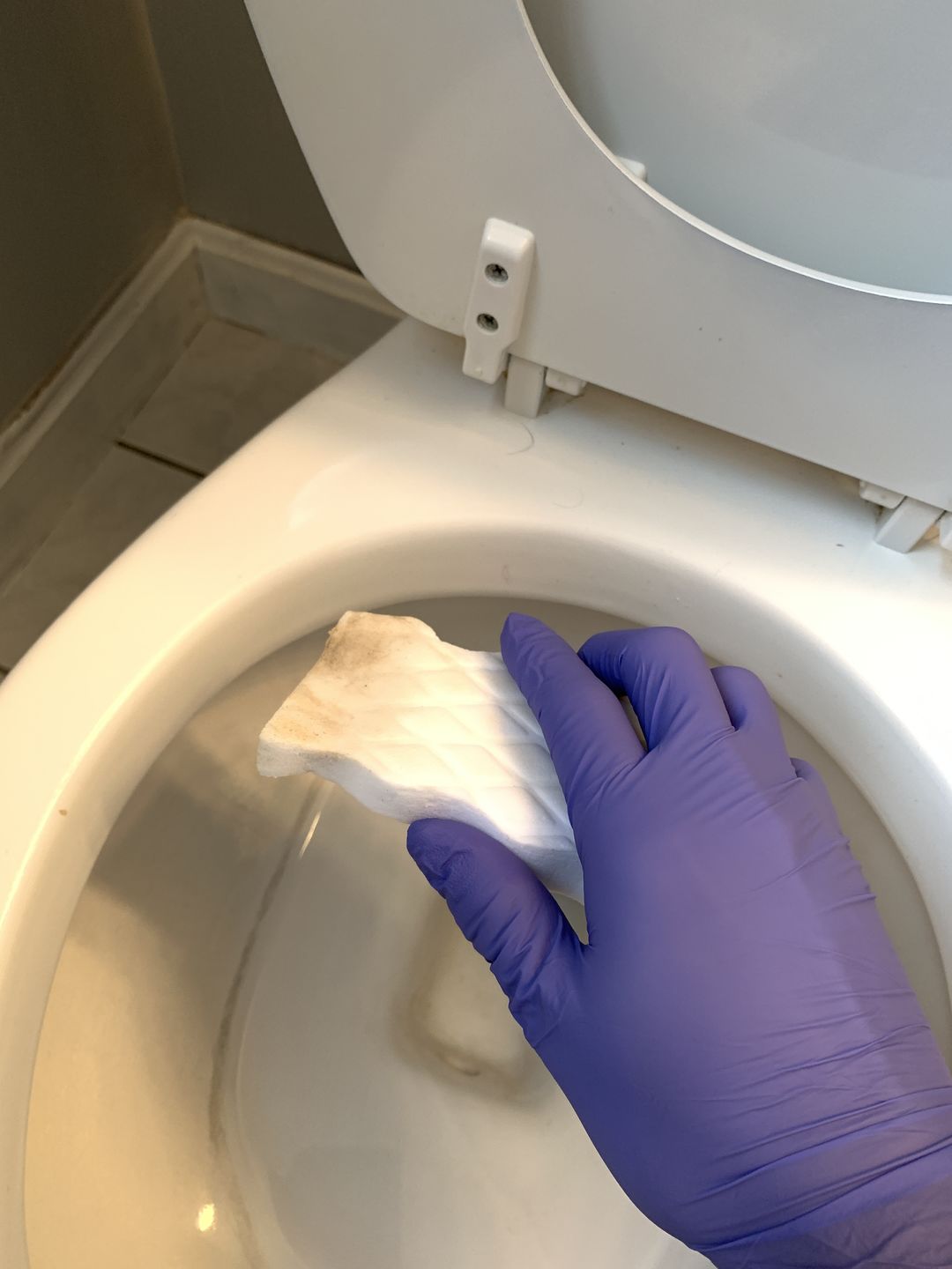 Customer photo review of Innovative Haus™ Nitrile Gloves |  Powder Free | Latex Free | Indigo Color | Box of 100
