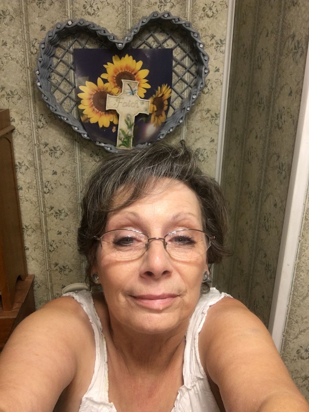 Customer photo review of Christian phone cases: Today I choose Joy James 1:2, Sunflower Hummingbird phone case