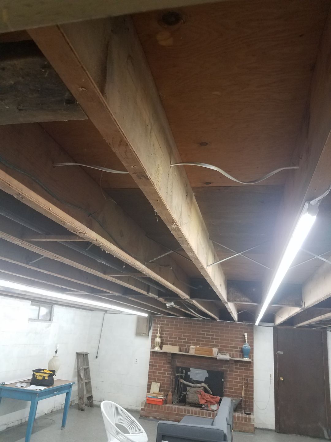 Customer photo review of T8 8ft V shape LED tube 60w Integrated 5000k Clear
