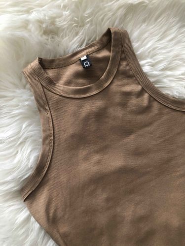 Customer photo review of Round Neck Ribbed Sleeveless Casual Top