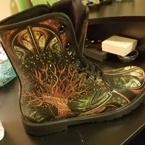 Customer photo review of Tree of Life Handcrafted Boots