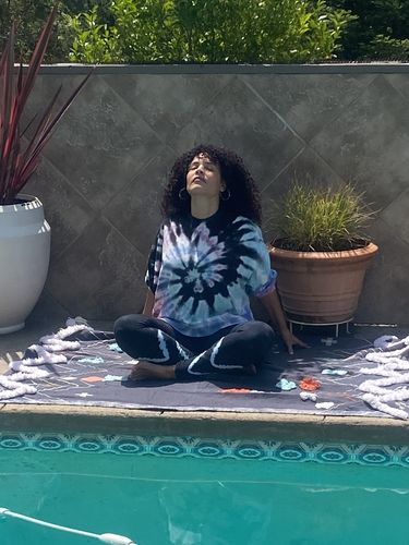 Customer photo review of Neil Sweatshirt - Seabreeze / Peony / Onyx