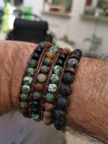 Customer photo review of Vulkanstein Armband
