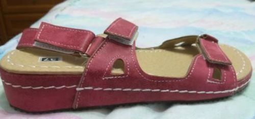 Customer photo review of BESTWALK™ - PREMIUM ORTHOPEDIC HOOK & LOOP SANDAL