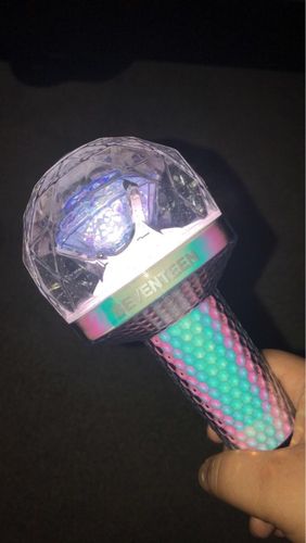 Customer photo review of Official SEVENTEEN Carat Bong Ver2 Light Stick with Bluetooth