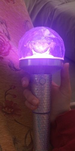 Customer photo review of Official SEVENTEEN Carat Bong Ver2 Light Stick with Bluetooth