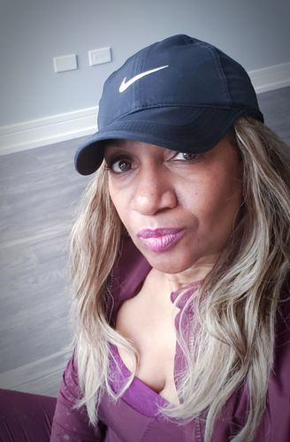 Customer photo review of U Part Wig Real Hair Clip In Full Head One Piece Straight Extensions Remy One Piece Hair Extensions Color #4 Medium Brown Highlights #27 Honey Blonde