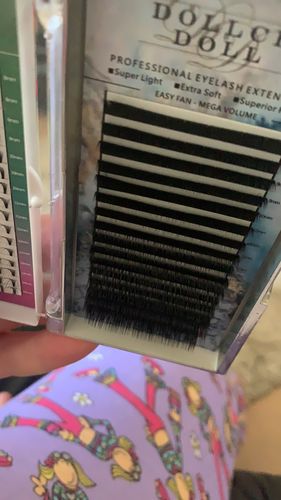 Customer photo review of 0.10 Easy Fan Russian Volume Cashmere Lashes (16 lines)