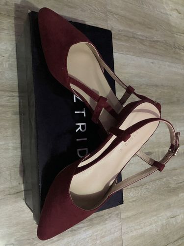 Customer photo review of B1G1 Gian Red Suede