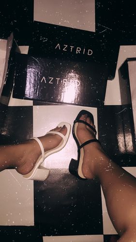 Customer photo review of B1G1 Kylie Black
