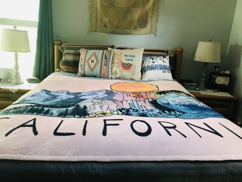 Customer photo review of Mountains & Ocean Peach Blanket