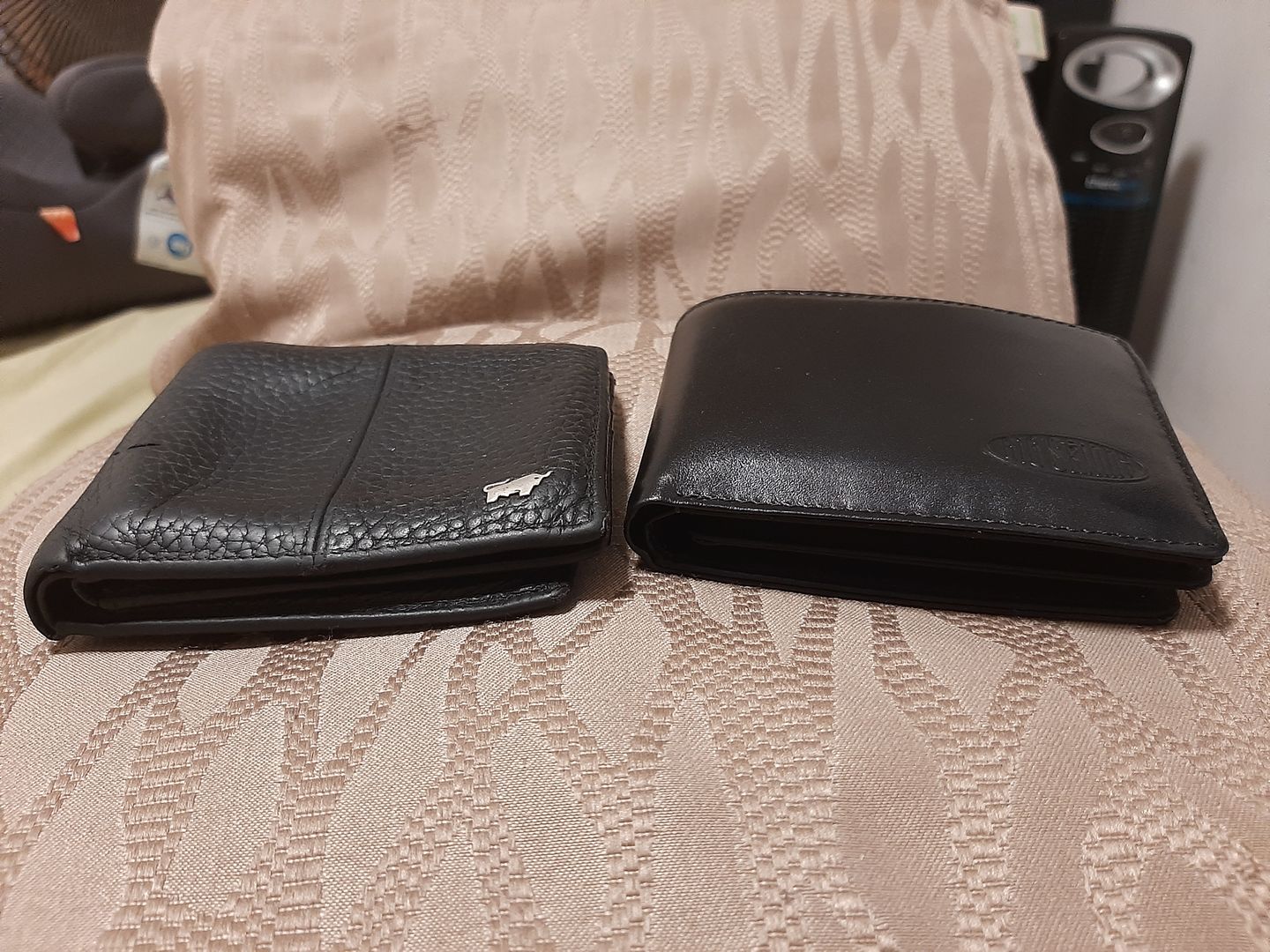 Customer photo review of RFID Blocking Leather L-Fold Wallet Black
