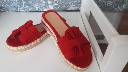 Customer photo review of Women Casual Daily Comfy Bowknot Slip On Sandals