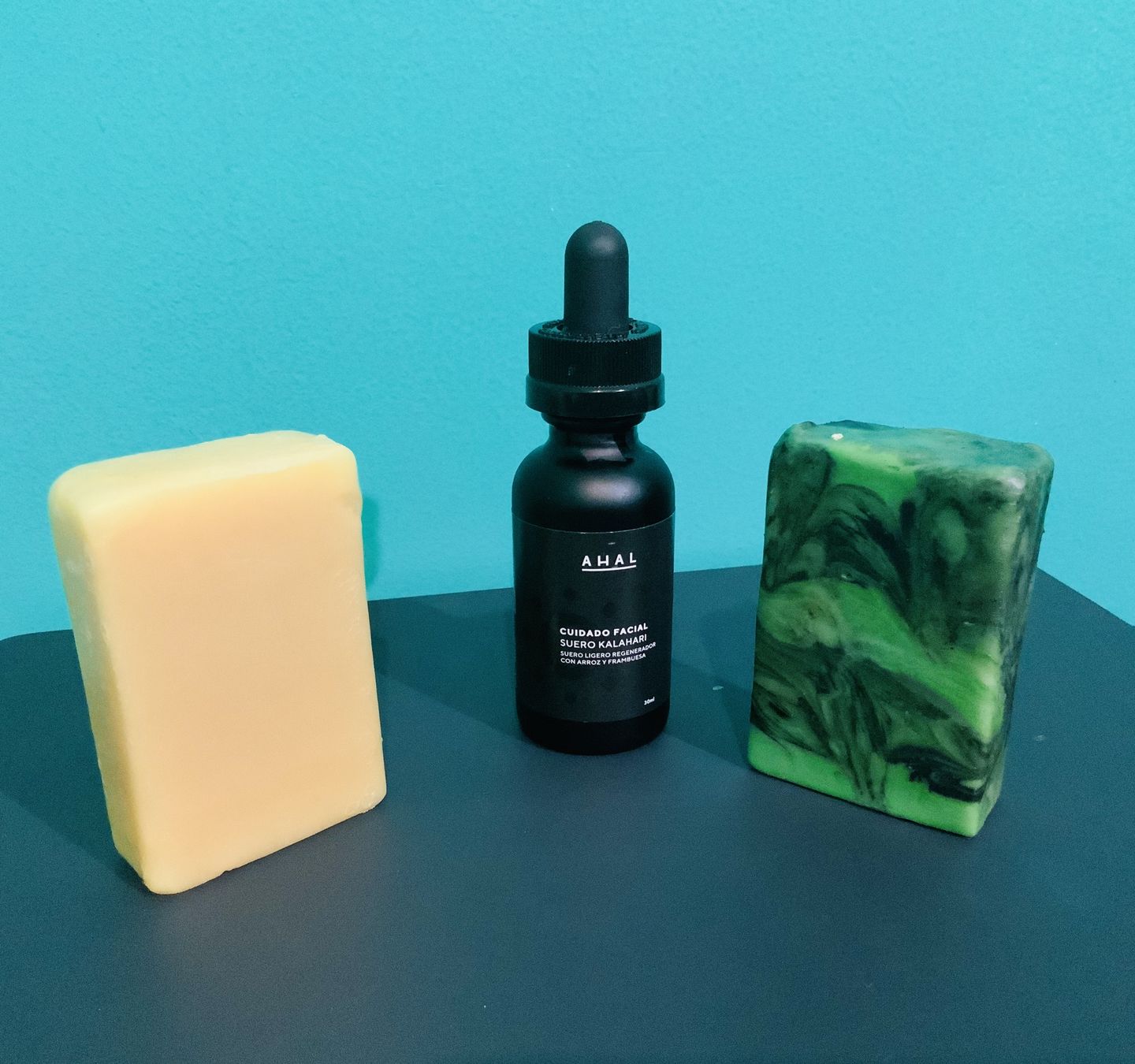 Customer photo review of Jabón Facial de Carbón Activado