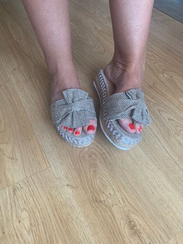 Customer photo review of Women Casual Daily Comfy Bowknot Slip On Sandals