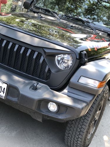 Customer photo review of Vader Grille w/ Mesh - Matte Black (18-20 Jeep Wrangler JL & Gladiator JT)