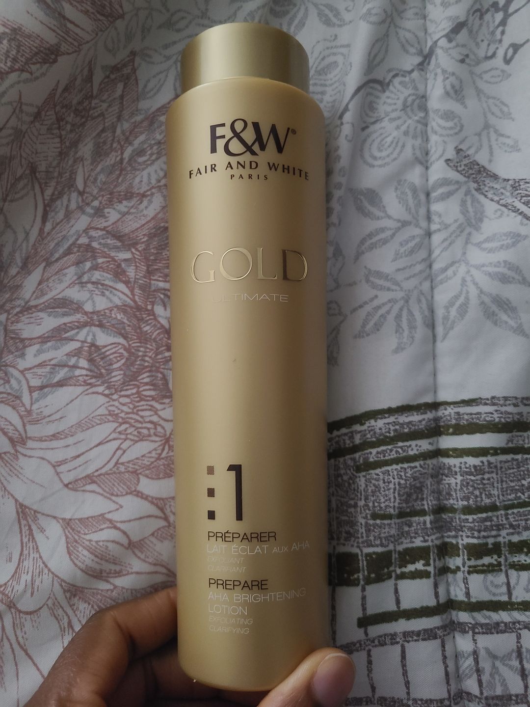 Customer photo review of Fair and White 3: Gold Rejuvenating Moisture Lotion 500ml / 17.6 fl. oz