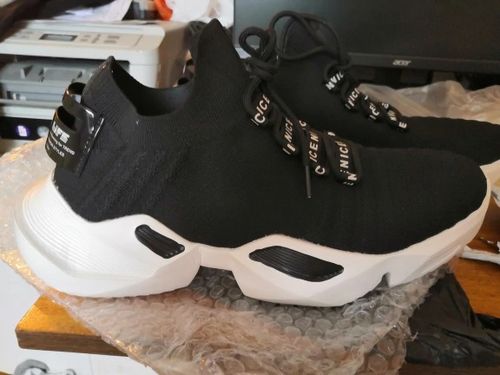 Customer photo review of Lekens Betrutti II Sneakers