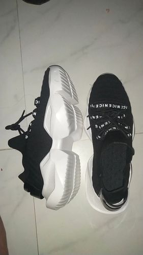 Customer photo review of Lekens Betrutti II Sneakers