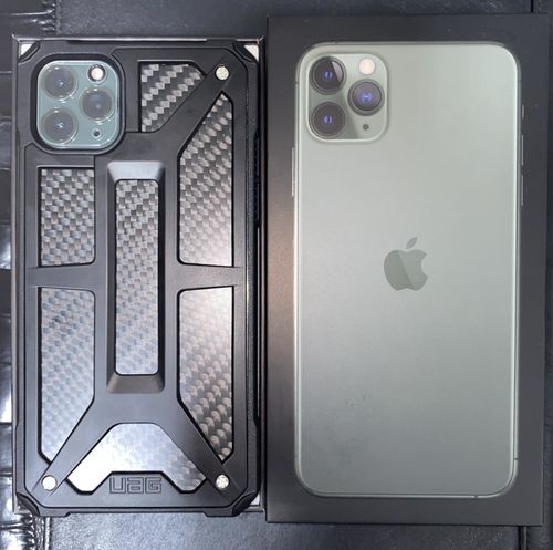 Customer photo review of iPhone 11 Pro Max Case UAG Monarch