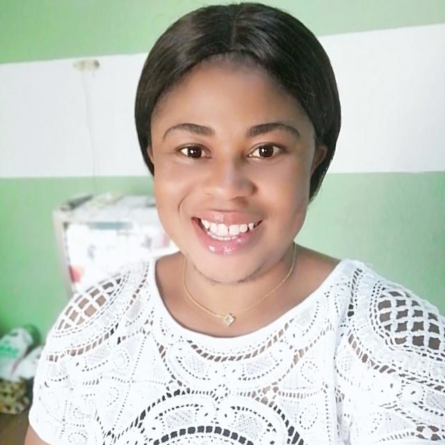 Customer photo review of Omic LightenUp PLUS Exfoliating Papaya Body Wash with Shea Butter - 1000ml / 33.81 Oz