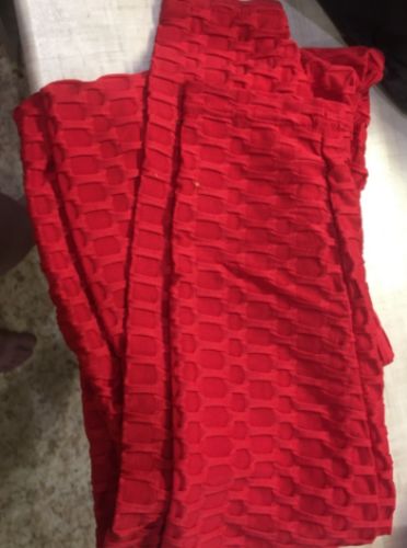 Customer photo review of GYMKARTEL® ANTI-CELLULITE AND PUSH UP LEGGINGS - WINE