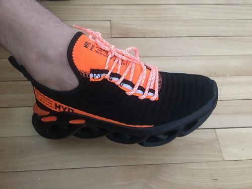 Customer photo review of Reeve Callens Sneakers
