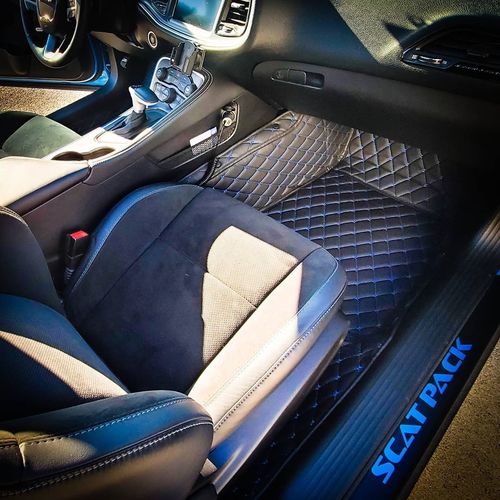 Customer photo review of Autoteppich Schwarz/Blau