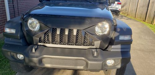 Customer photo review of Demon Grille w/ Mesh - Matte Black(18-20 Jeep Wrangler JL & Gladiator)