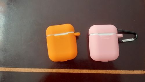 Customer photo review of HipCity Classic Silicone Airpod Case
