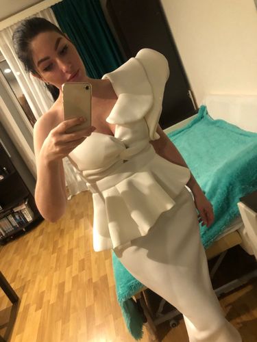 Customer photo review of Floral Ruffles Bodycon Backless Cocktail Party Dress