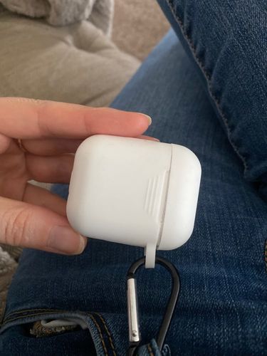 Customer photo review of HipCity Classic Silicone Airpod Case