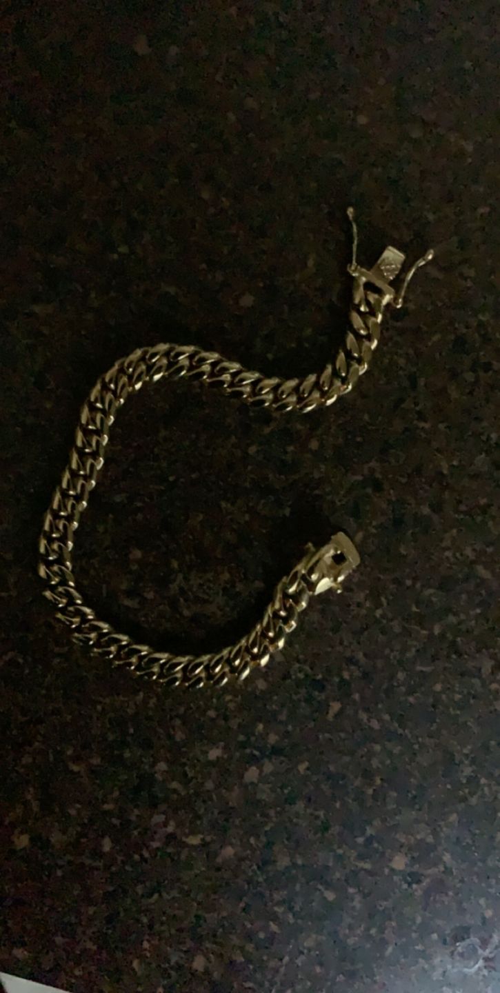 Customer photo review of 8mm Gold Premium Miami Cuban Bracelet