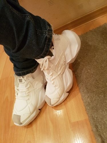 Customer photo review of Aylard Polides II Sneakers