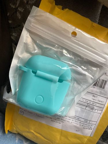 Customer photo review of HipCity Classic Silicone Airpod Case