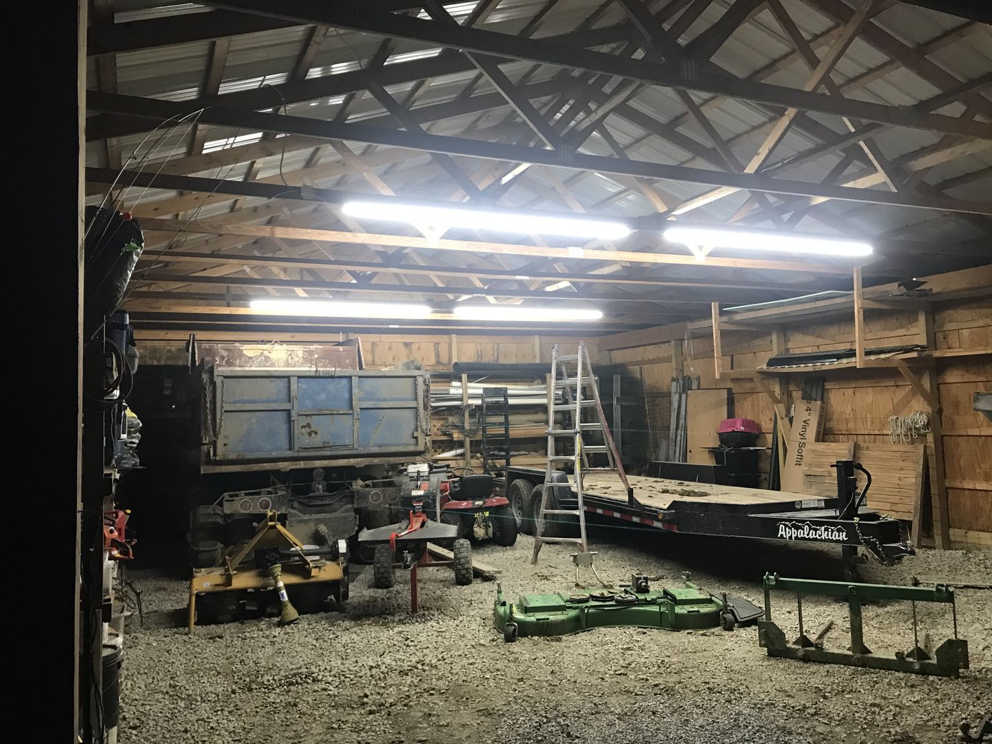 Customer photo review of T8 8ft V shape LED tube 60w Integrated 5000k Clear