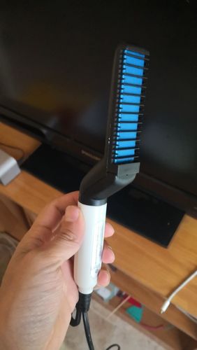 Customer photo review of Beard Straightener (Heated Combing Brush)