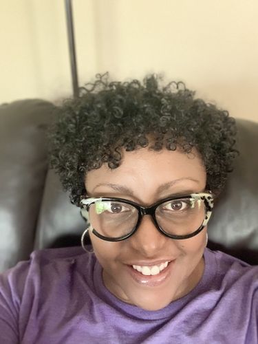 Customer photo review of Curly Hair Wash and Go System with Organic Castor Oil for Strengthening Hair with  Vanilla Berry Fragrance (Step 1 - 4)
