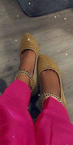 Customer photo review of Classic Stone Anklets & Ghungaroos