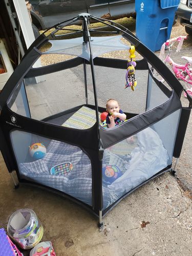 Customer photo review of Pop N' Go® Playpen