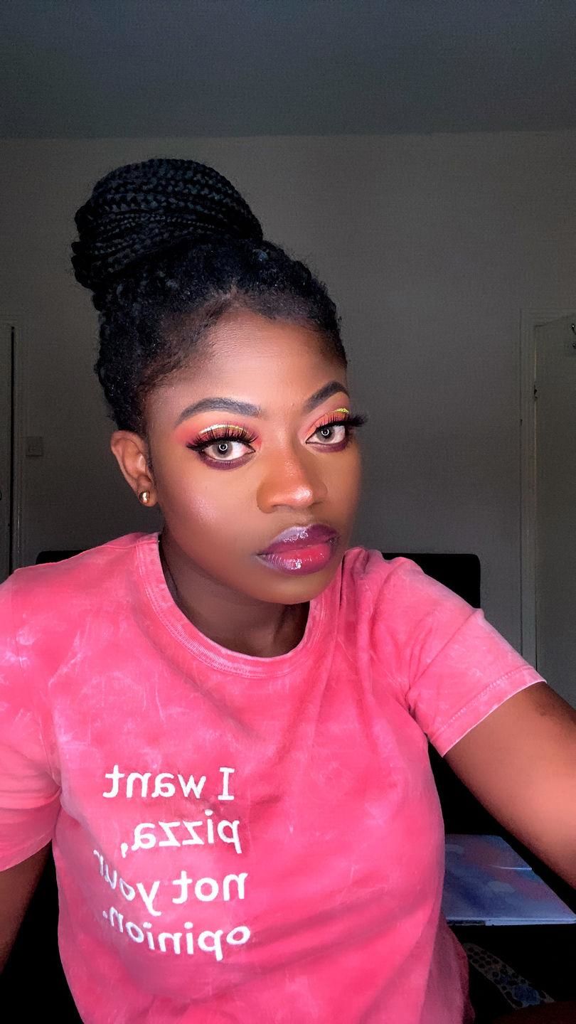 Customer photo review of Hidrocor Ocre Brown Prescription Colored Contact Lenses