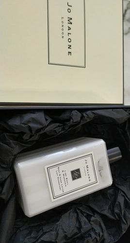 Customer photo review of Lime Basil and Mandarin body & hand lotion