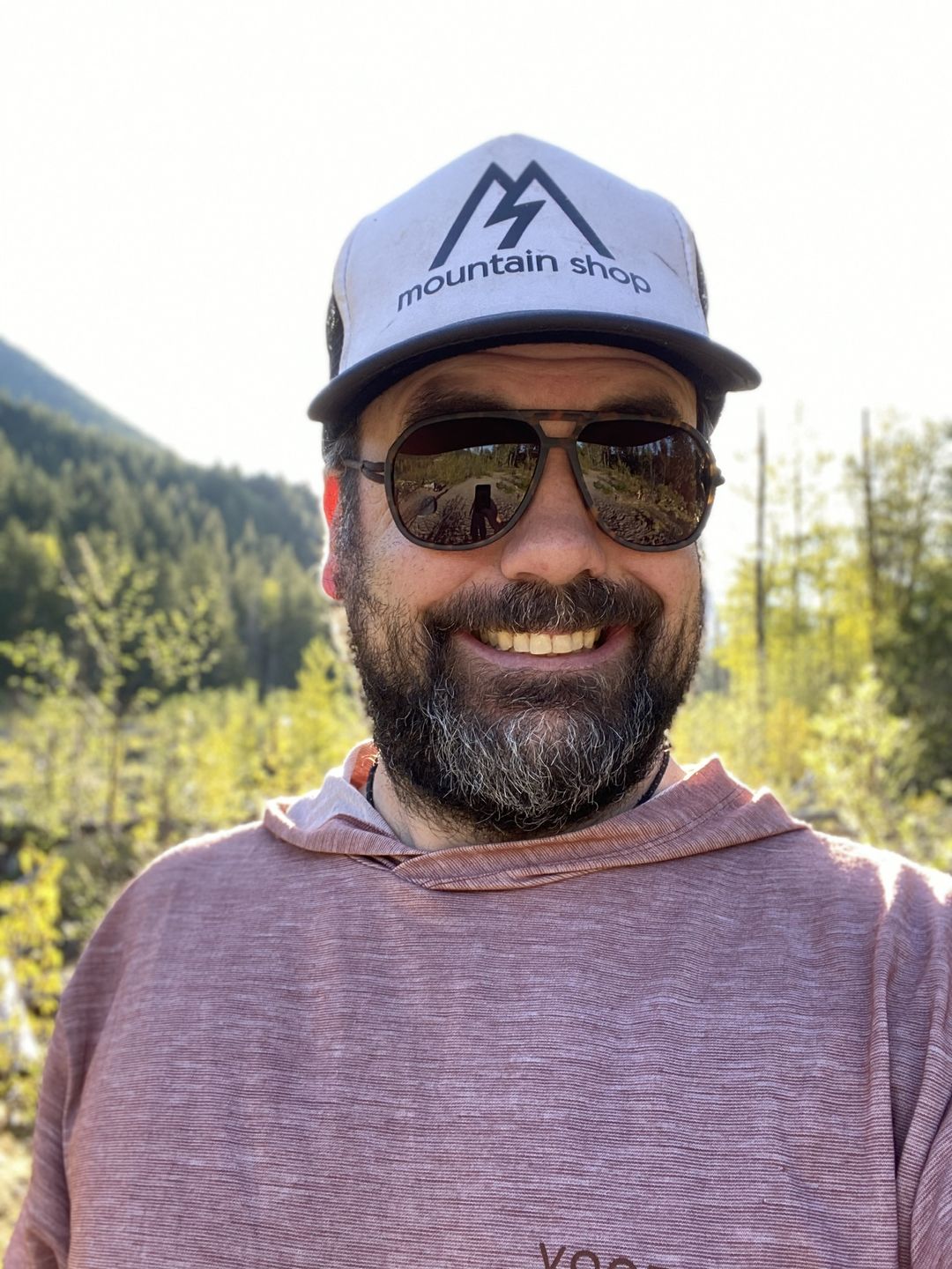 Customer photo review of MEN'S RIVER RUN HOODIE