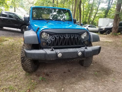Customer photo review of Shark Grille & Smoked LED Star Amber Turn Signals Combo for Jeep Wranger JK/ JKU