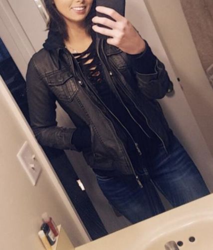 Customer photo review of Kasdeya Leather Jacket