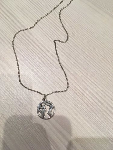 Customer photo review of Collier Carte Du Monde Argent